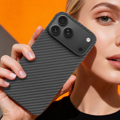 2025 New Arrival 1500D Aramid Carbon Fiber Mobile Cover for iPhone 17 Pro Max