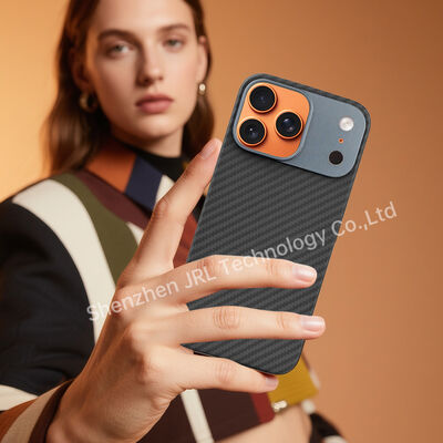 Niestandardowa okładka metalowa ultra cienka okładka z włókna węglowego Aramid dla iPhone'a 17 Pro